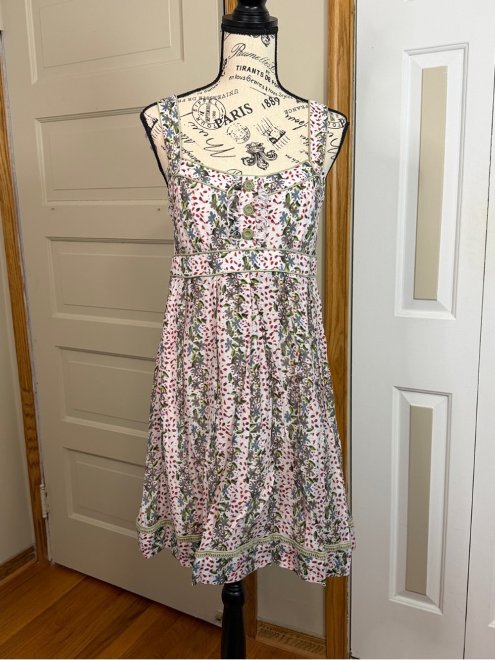 JESSICA SIMPSON Size 10 Floral Y2K Babydoll Ruffle Smocked‎ Tie Back Lined Dress